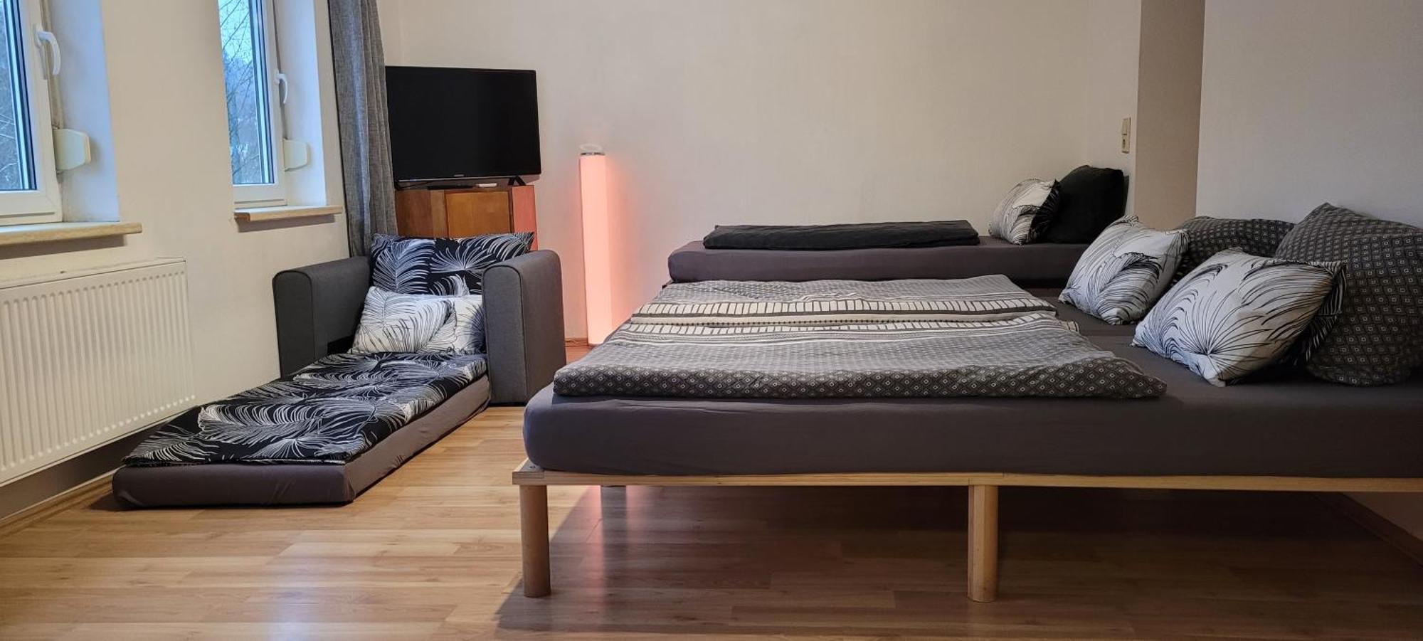 Suhl - Ihre Erholsame Arbeiterwohnung In Zentrumnaehe Екстериор снимка